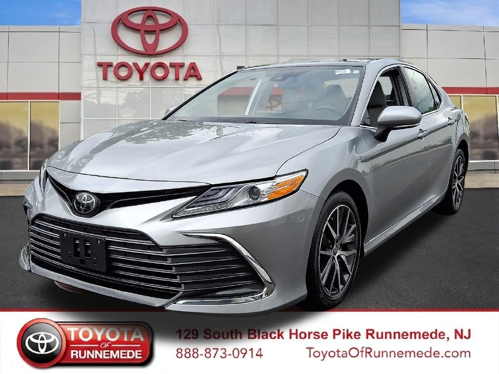 Certified 2022 Toyota Camry XLE AWD/4WD image 3
