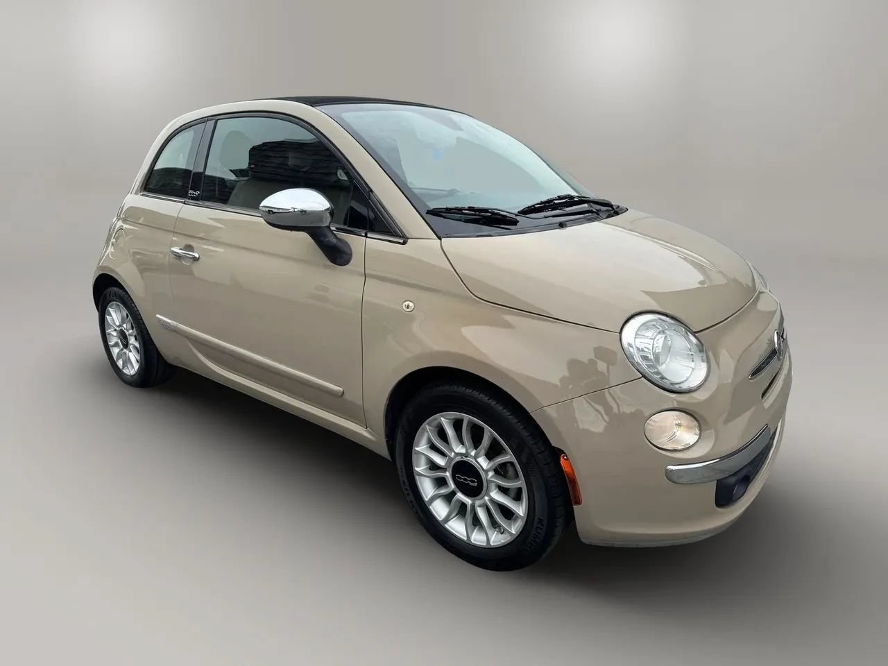 Used 2012 FIAT 500 Lounge w/ Luxury Leather Pkg FWD image 4