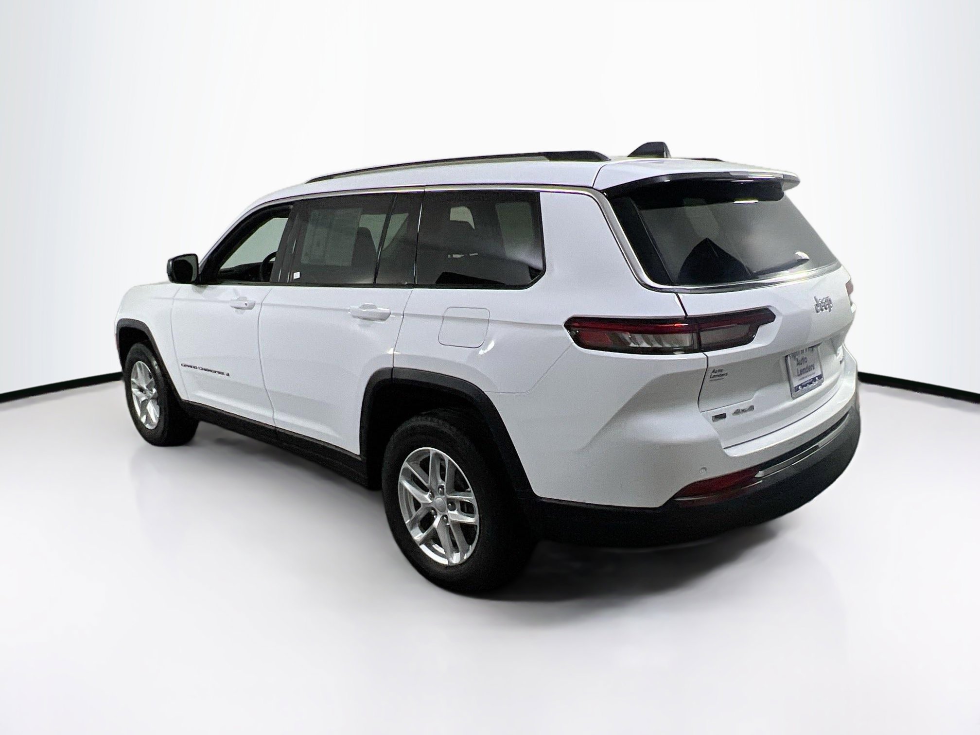 Used 2023 Jeep Grand Cherokee L Laredo AWD/4WD image 7