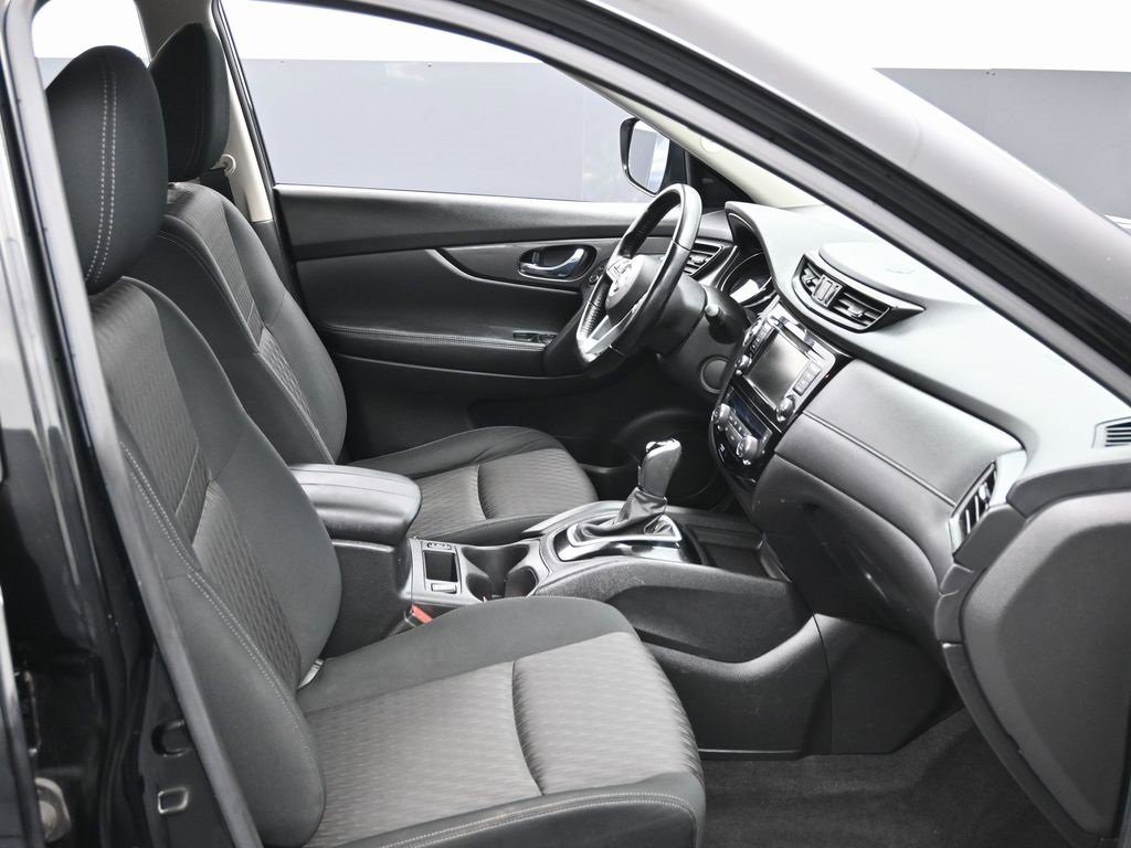 Used 2020 Nissan Rogue SV image 33