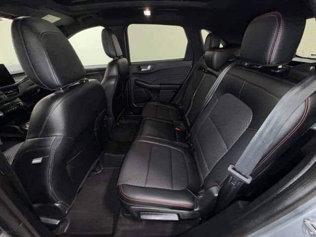 Used 2024 Ford Escape ST-Line w/ Tech Pack #1 AWD/4WD image 32