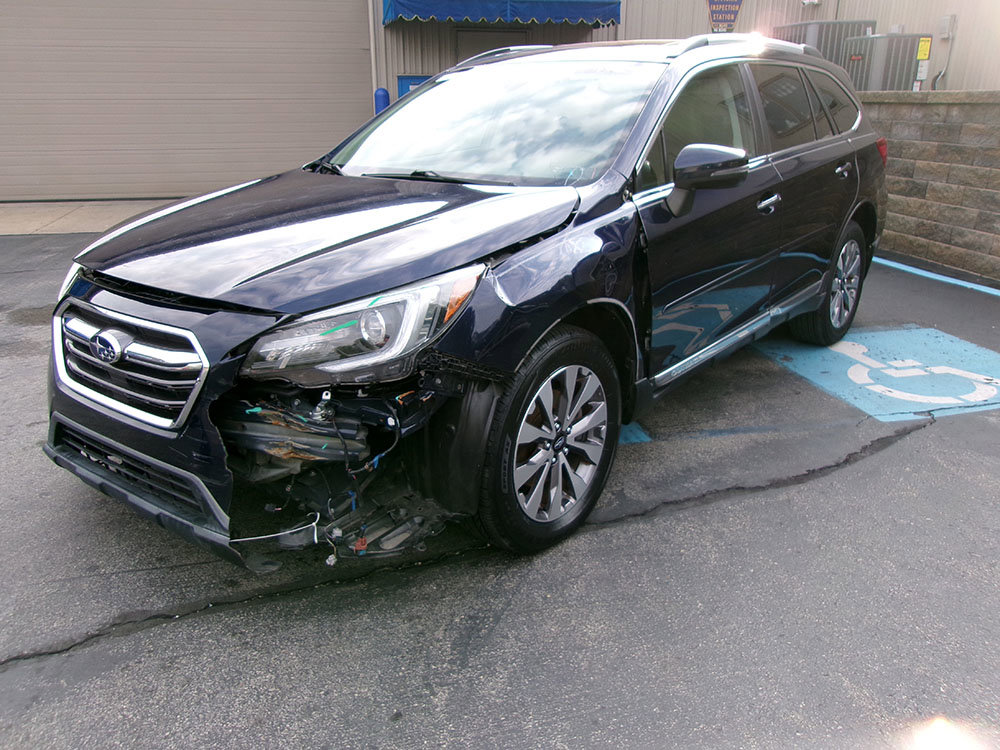 Used 2018 Subaru Outback 2.5i Touring image 1