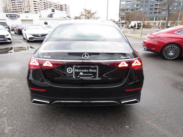 Used 2025 Mercedes-Benz E 350 4MATIC Sedan image 3