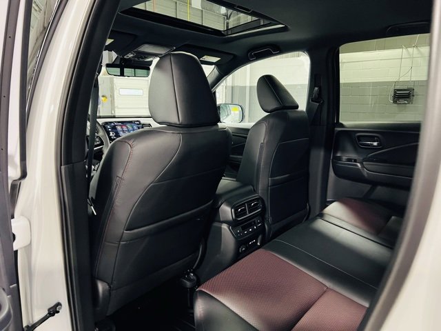 New 2026 Honda Ridgeline Black Edition image 25