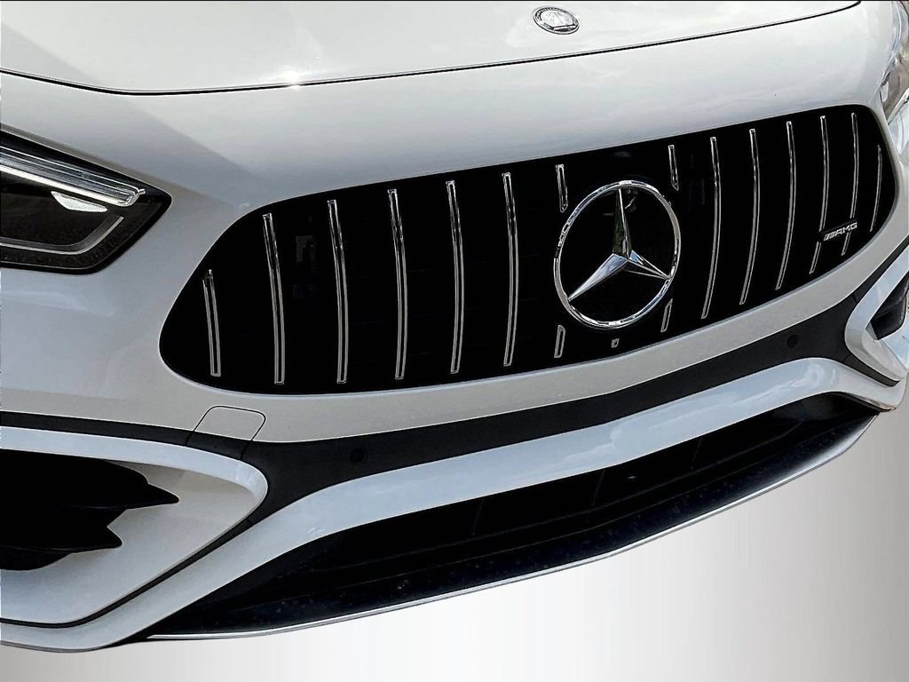 Used 2025 Mercedes-Benz GLA 35 AMG 4MATIC image 35