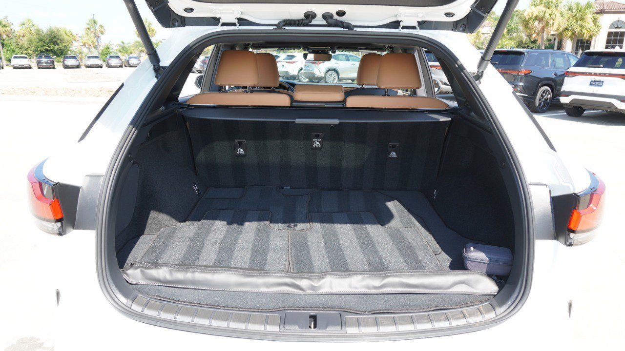 Certified 2025 Lexus RX 350 Premium Plus w/ Accessory Package (Z1) FWD image 37