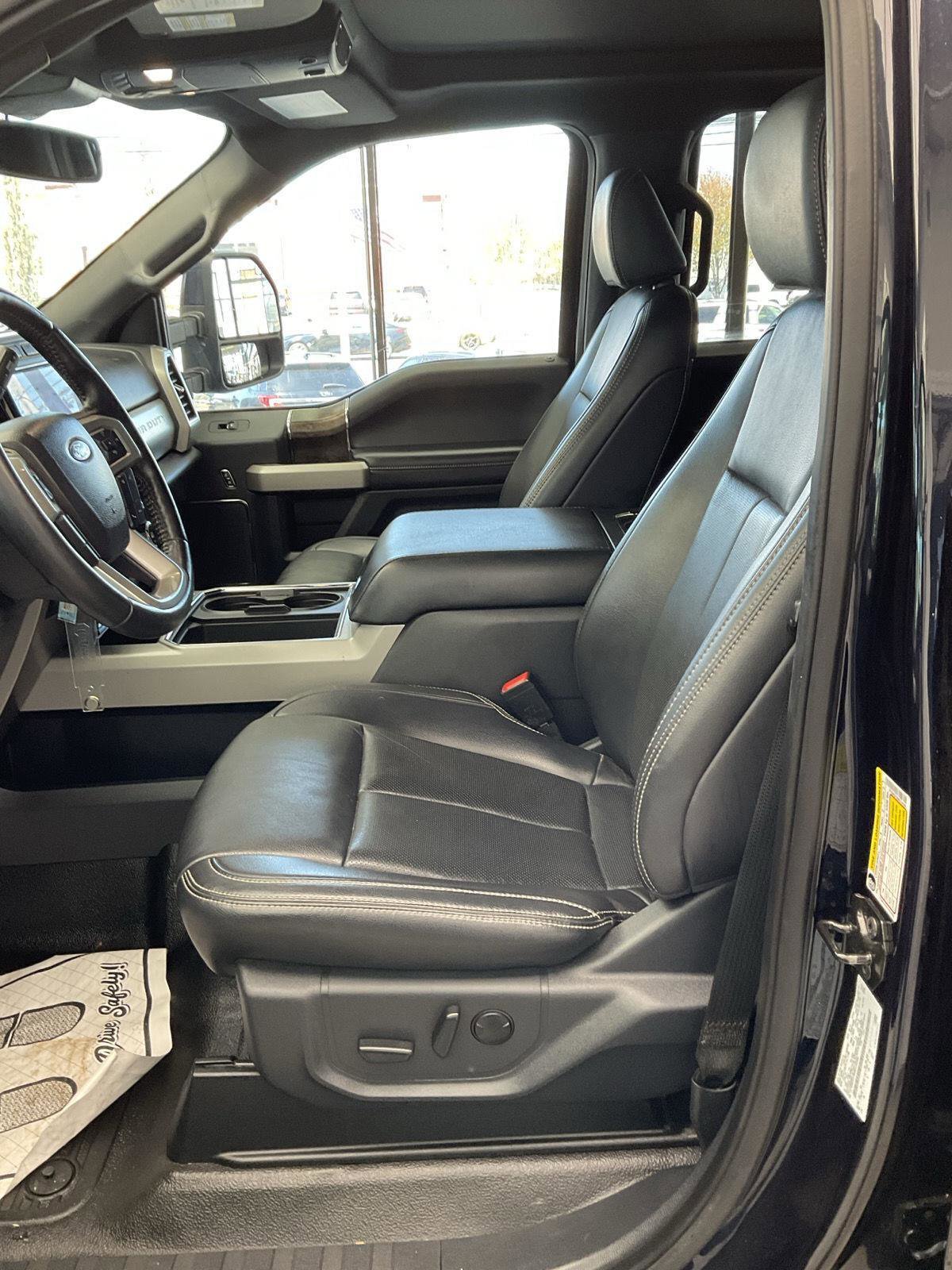 Used 2022 Ford F350 Lariat w/ Lariat Value Package AWD/4WD image 8