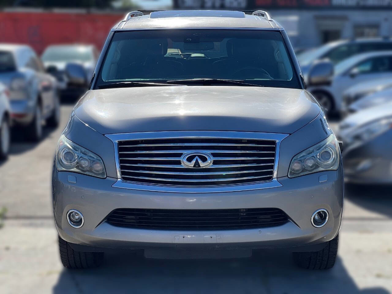 Used 2012 INFINITI QX56 2WD w/ Deluxe Touring Pkg image 2