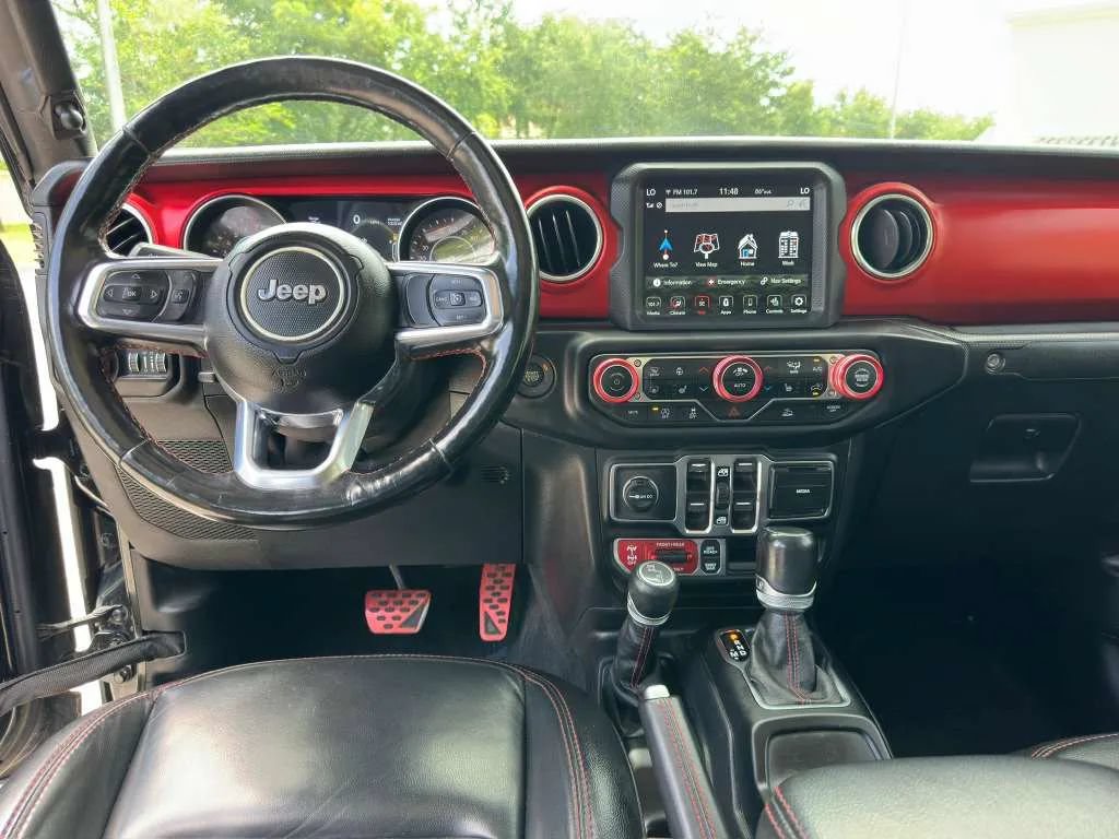 Used 2021 Jeep Gladiator Rubicon AWD/4WD image 12