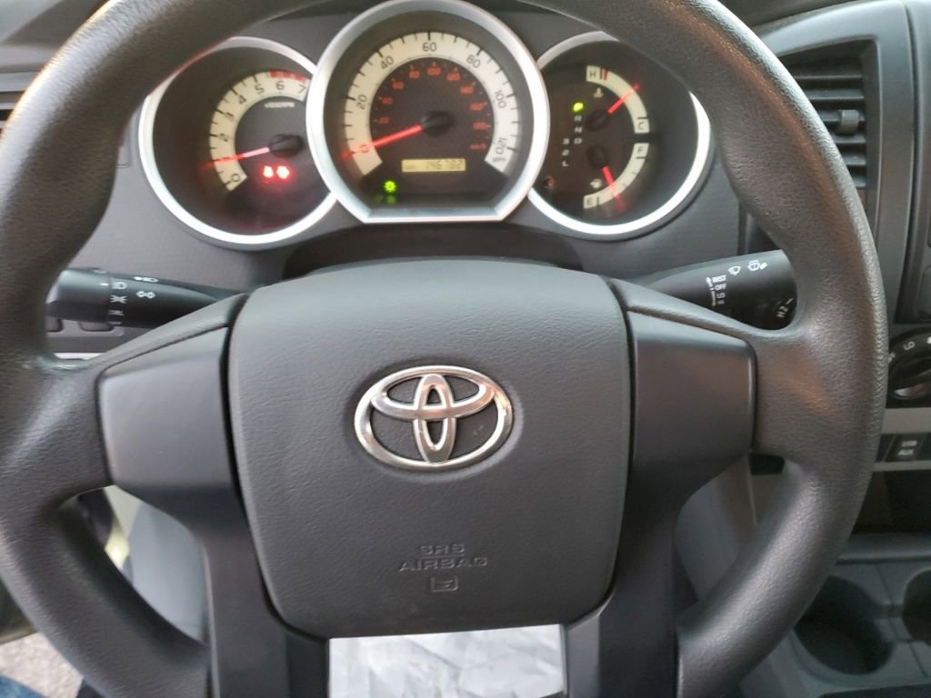 Used 2013 Toyota Tacoma 4x4 Regular Cab image 16