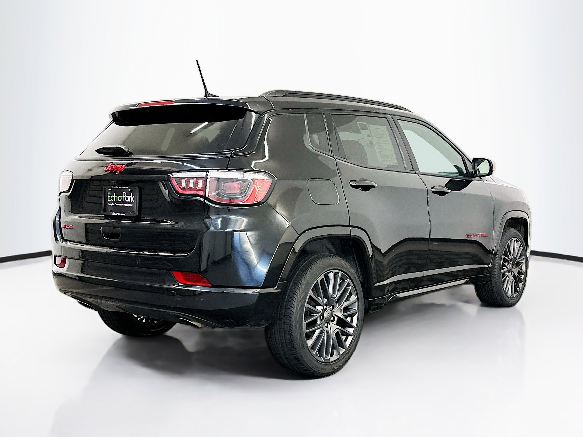 Used 2023 Jeep Compass Limited image 9