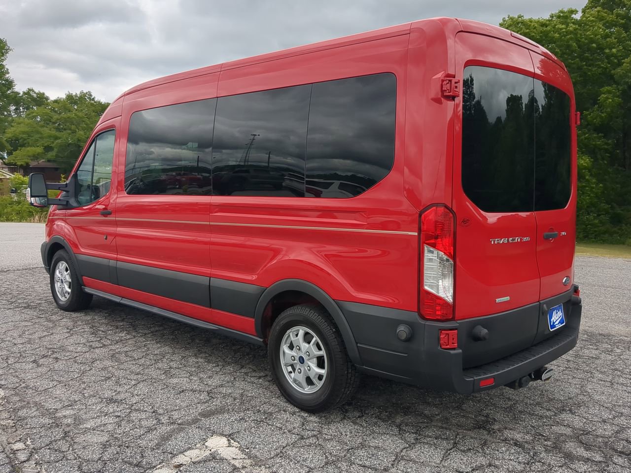 Used 2015 Ford Transit 350 XLT RWD image 5