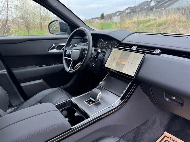 Certified 2026 Land Rover Range Rover Velar Dynamic SE AWD/4WD image 19