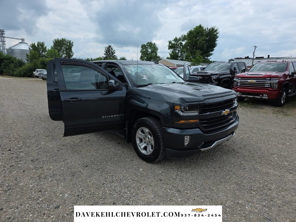 Used 2018 Chevrolet Silverado 1500 LT w/ All Star Edition AWD/4WD image 35