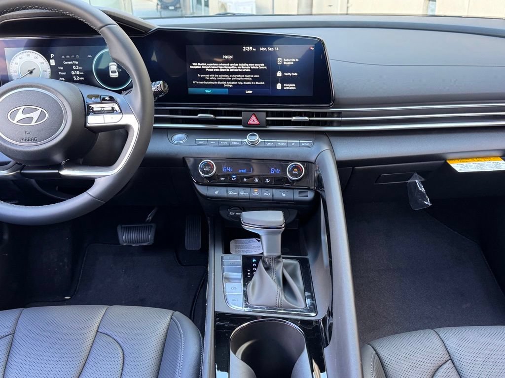 New 2026 Hyundai Elantra Limited FWD image 4