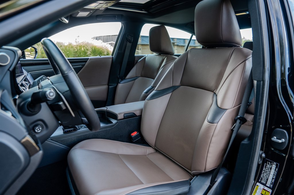 Used 2023 Lexus ES 350 w/ Premium Package FWD image 26