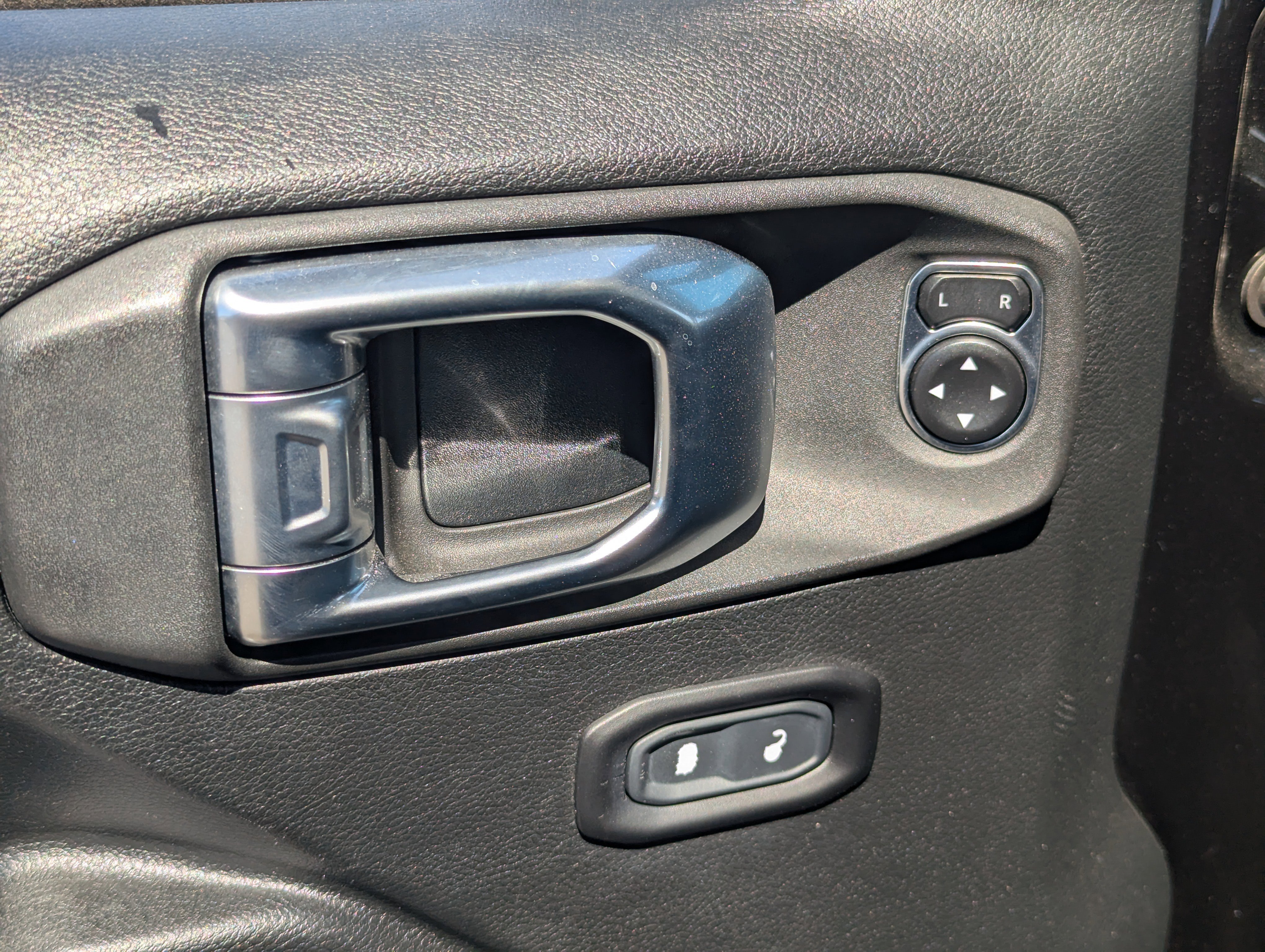 Used 2020 Jeep Gladiator Sport w/ Quick Order Package 24S image 23