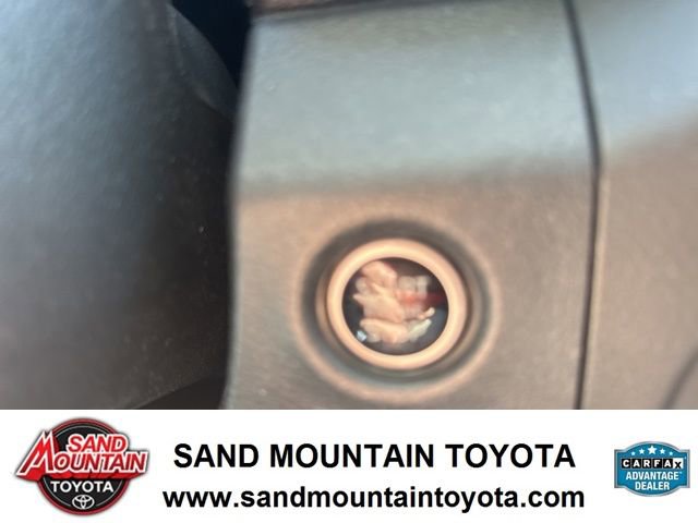 Used 2024 Nissan Frontier SV w/ SV Convenience Package image 17