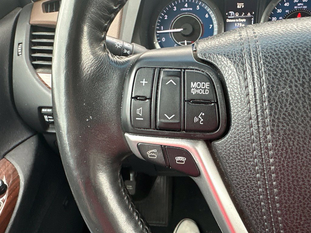 Used 2015 Toyota Sienna Limited Premium AWD/4WD image 36