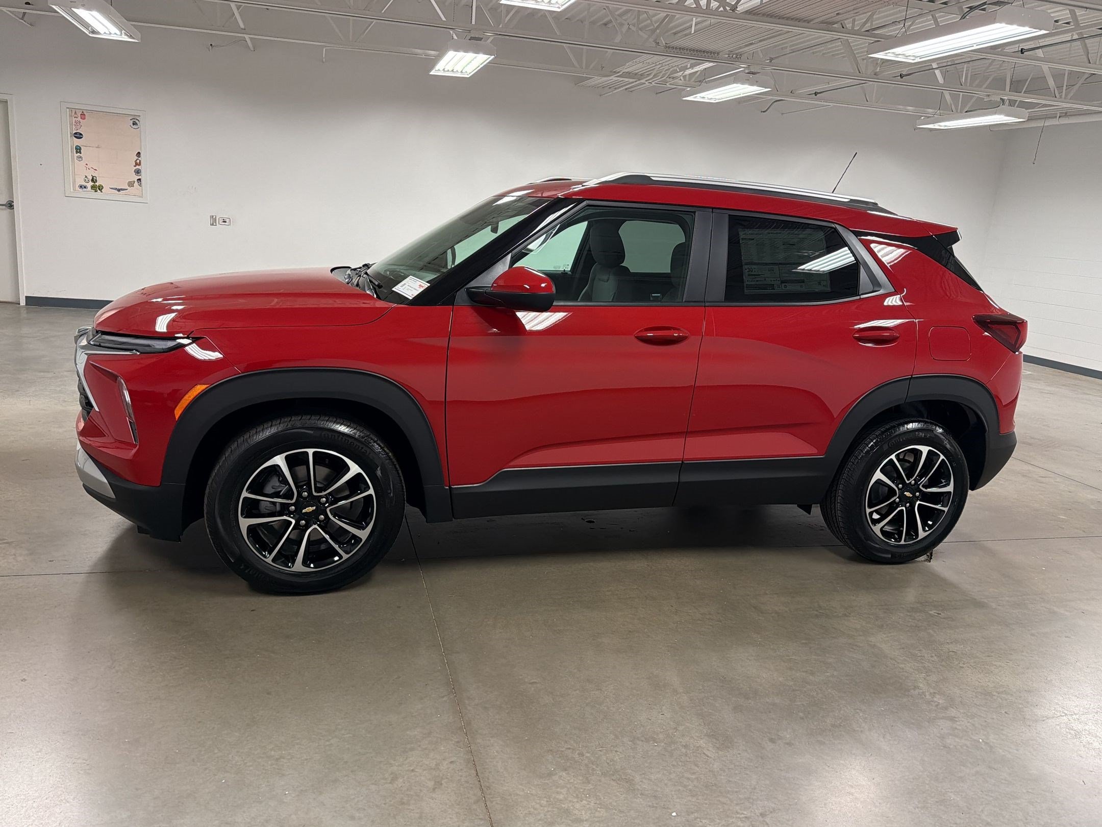 New 2026 Chevrolet TrailBlazer LT w/ Convenience Package FWD image 2