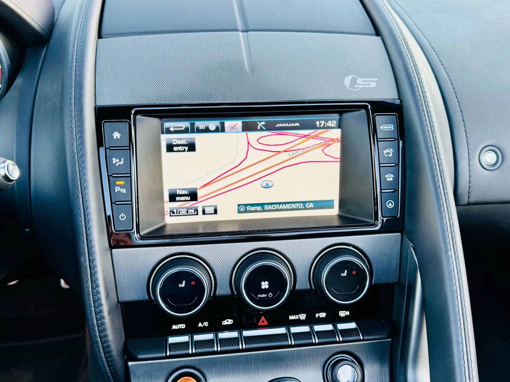 Used 2017 Jaguar F-TYPE S image 25