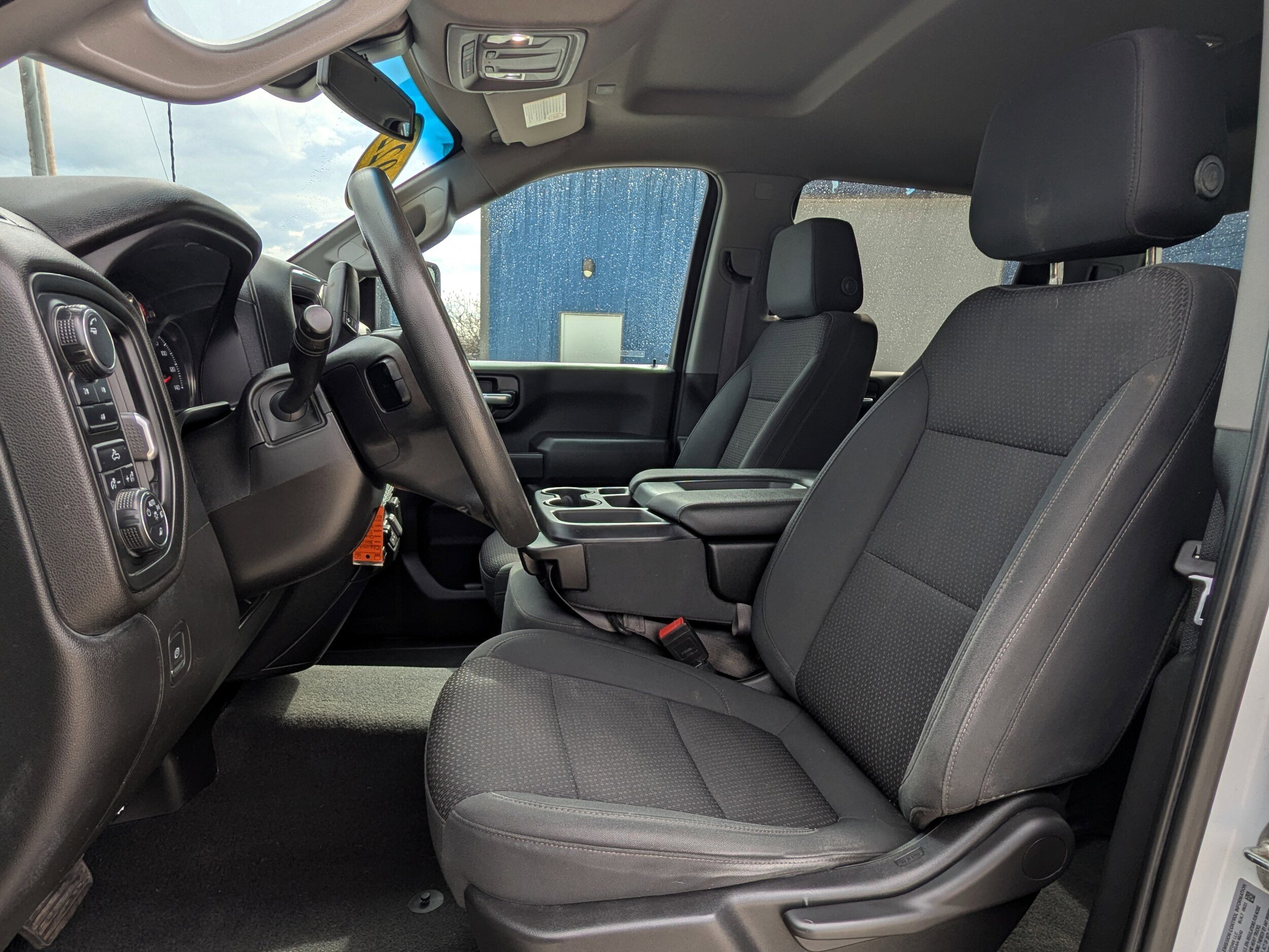 Used 2022 Chevrolet Silverado 2500 Custom w/ Custom Value Package AWD/4WD image 2