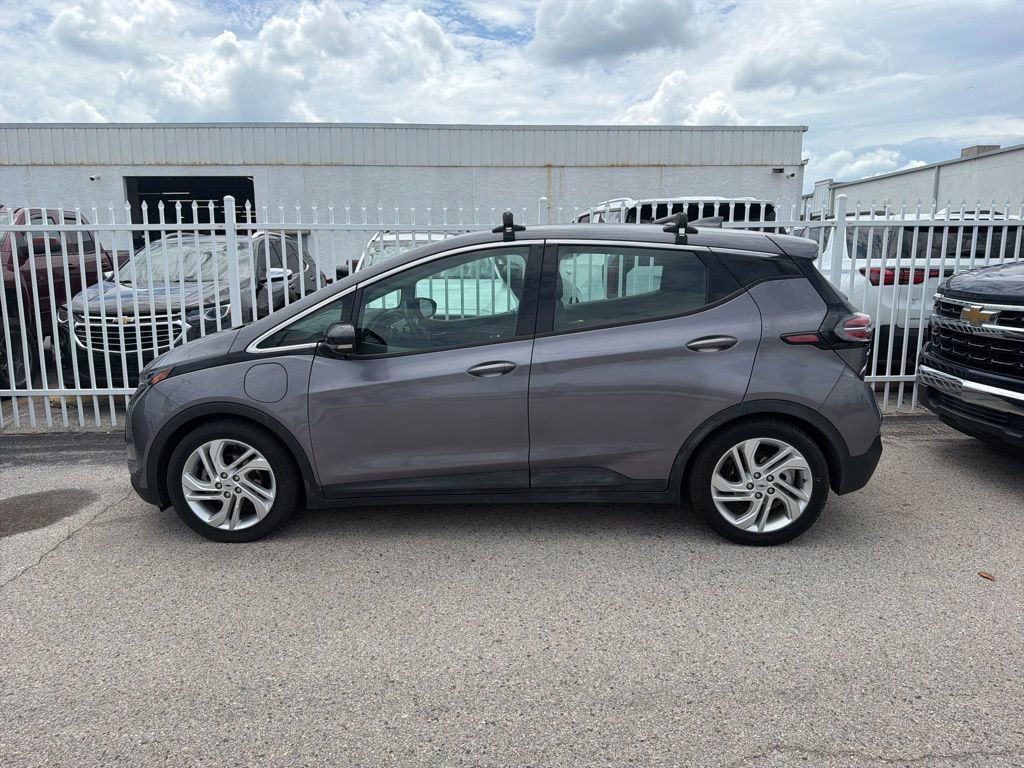 Used 2023 Chevrolet Bolt LT w/ Driver Confidence Package FWD image 4