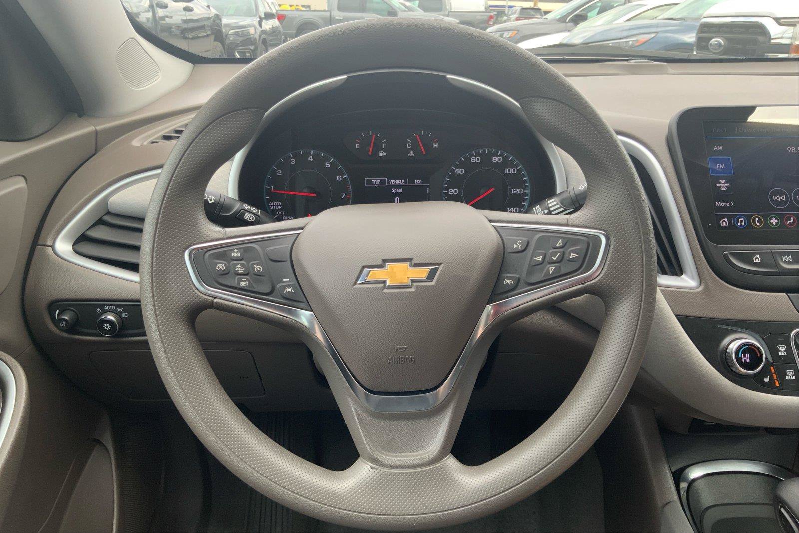 Used 2024 Chevrolet Malibu LT FWD image 16