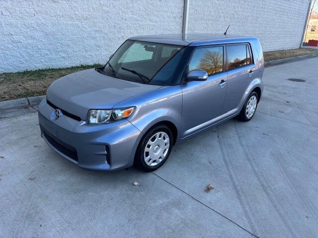 Used 2012 Scion xB image 2