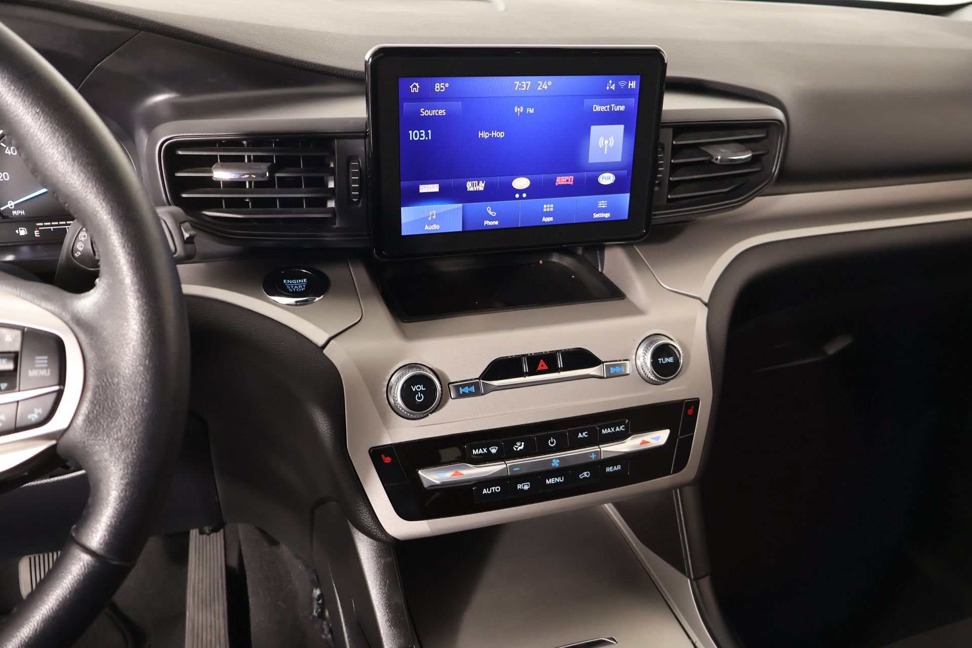 Used 2023 Ford Explorer XLT RWD image 5