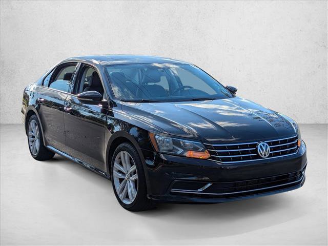 Used 2019 Volkswagen Passat 2.0T Wolfsburg image 3