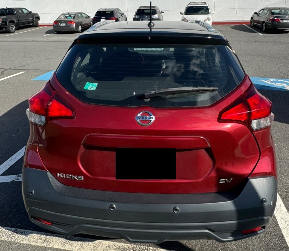 Used 2020 Nissan Kicks SV FWD image 3