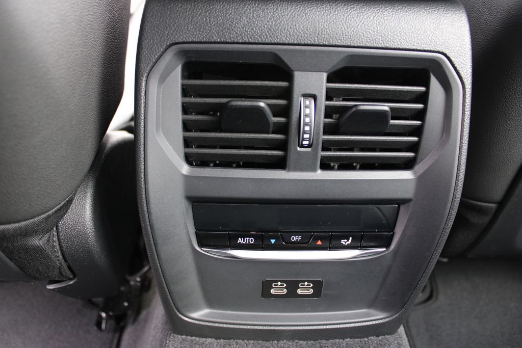 Used 2026 BMW 430i xDrive w/ M Sport Package AWD/4WD image 42