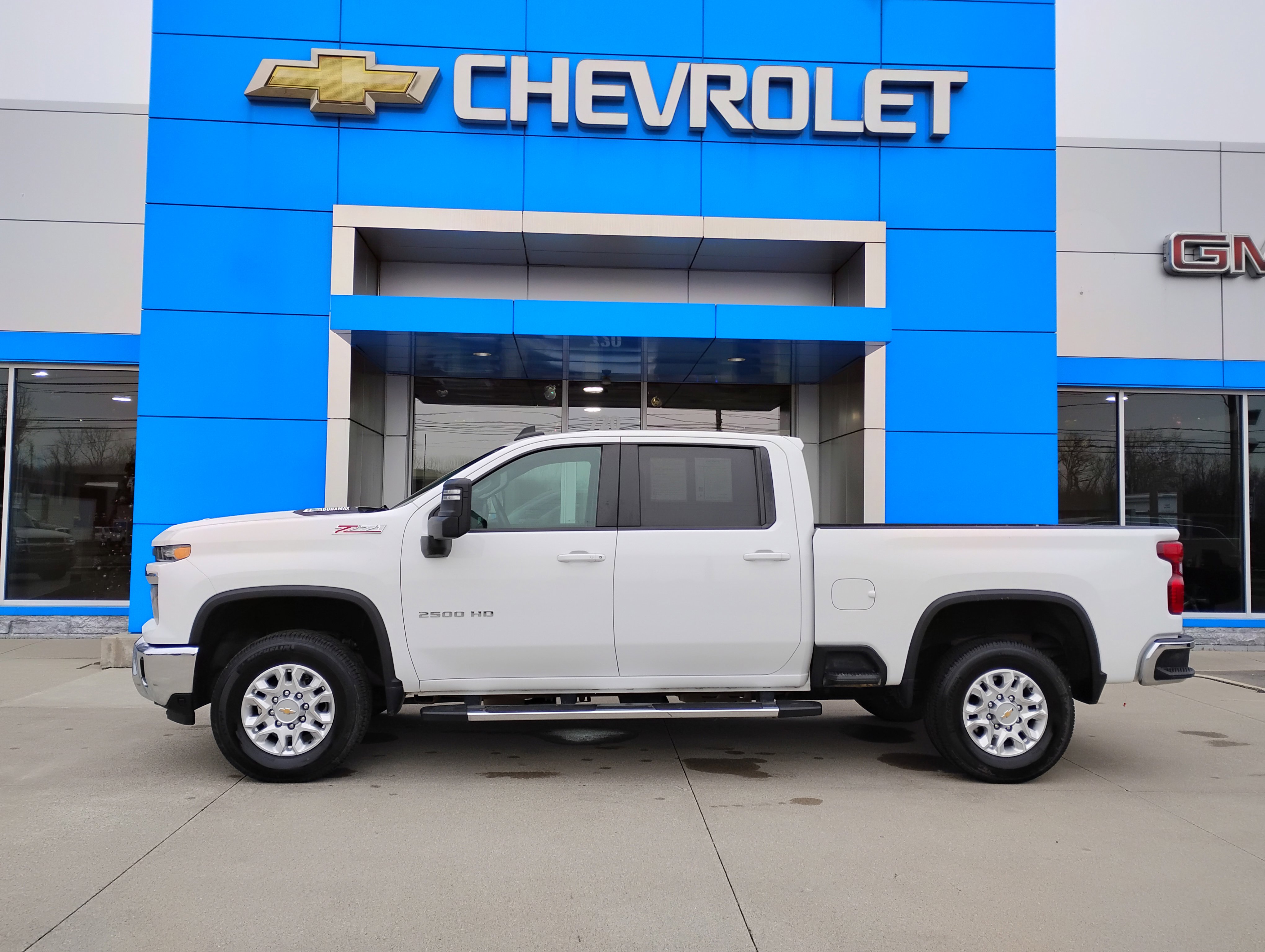 Used 2024 Chevrolet Silverado 2500 LT image 31