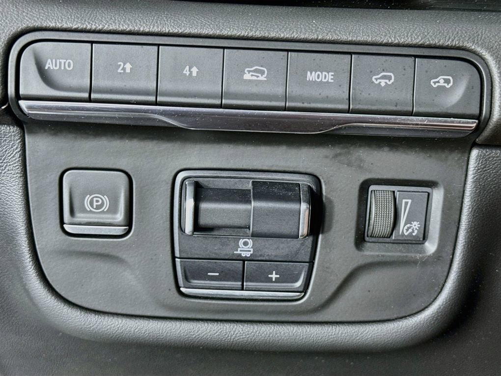 Used 2022 Cadillac Escalade Sport w/ Touring Package AWD/4WD image 15