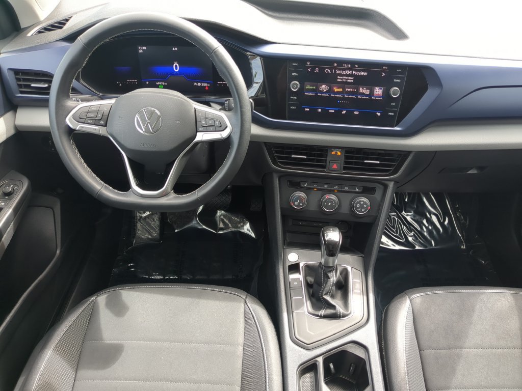 Certified 2022 Volkswagen Taos SE FWD image 13