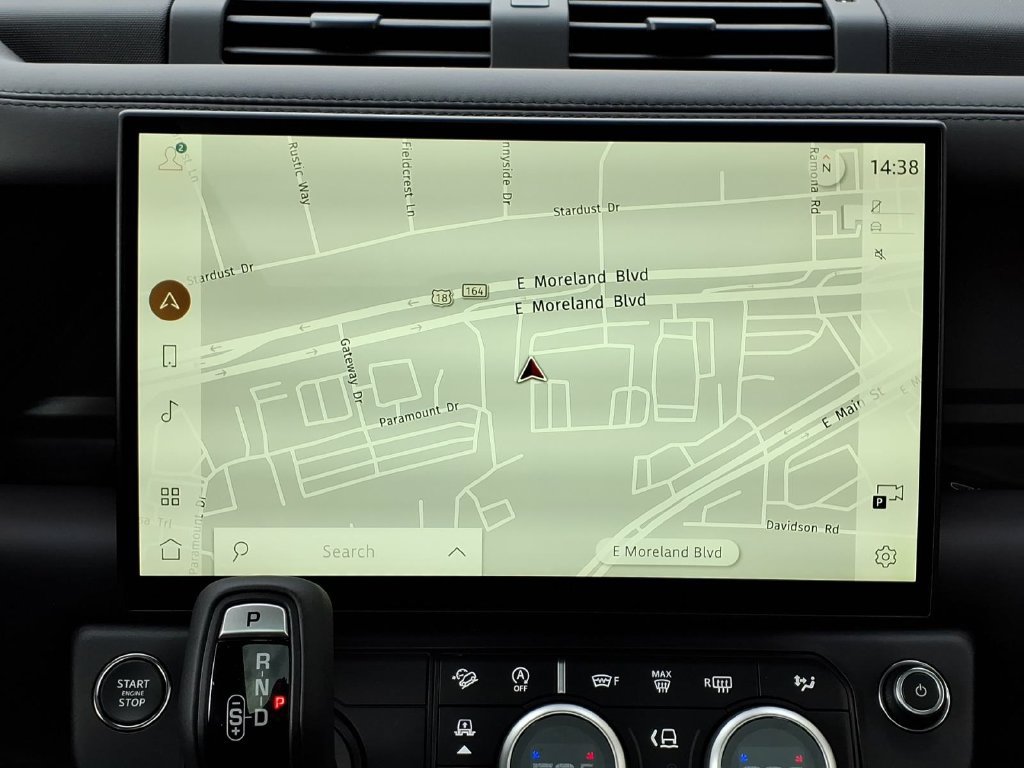 New 2026 Land Rover Defender 110 X-Dynamic SE AWD/4WD image 18