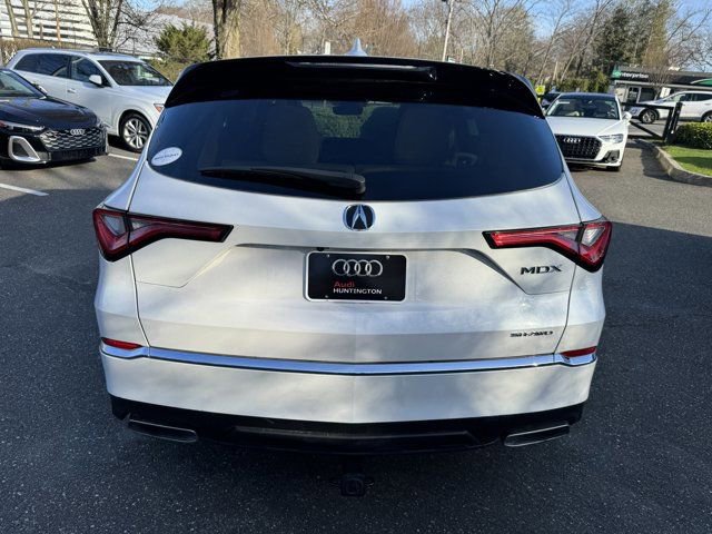 Used 2023 Acura MDX SH-AWD image 5