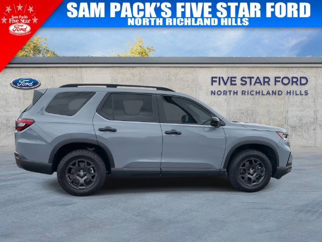 Used 2025 Honda Pilot TrailSport image 10