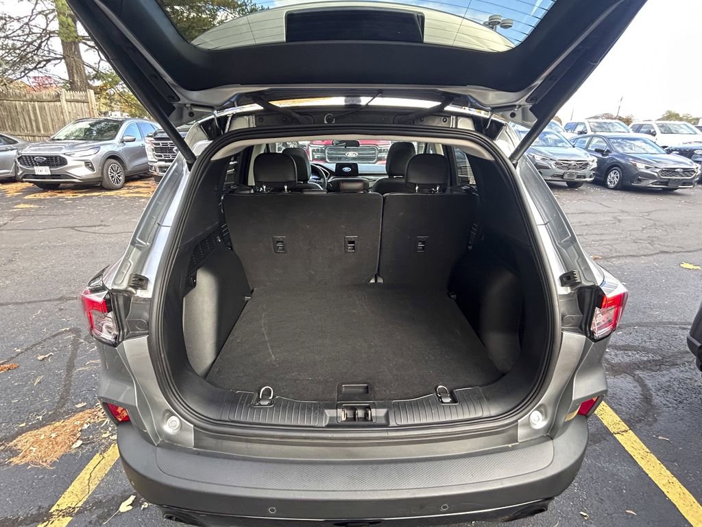 Used 2022 Ford Escape SEL w/ SEL Stealth AWD Package image 7