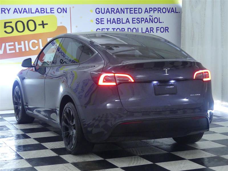 Used 2023 Tesla Model Y AWD image 4