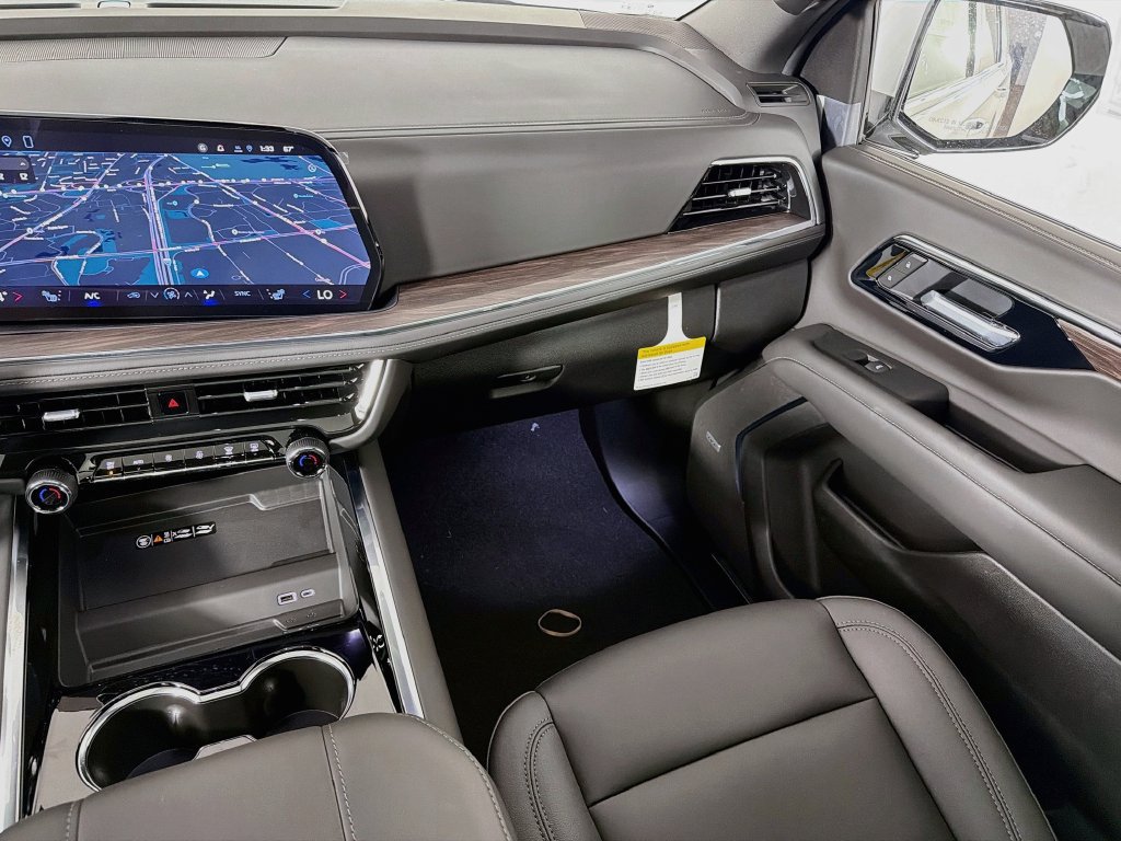 New 2027 Chevrolet Suburban LT w/ Comfort Package AWD/4WD image 25
