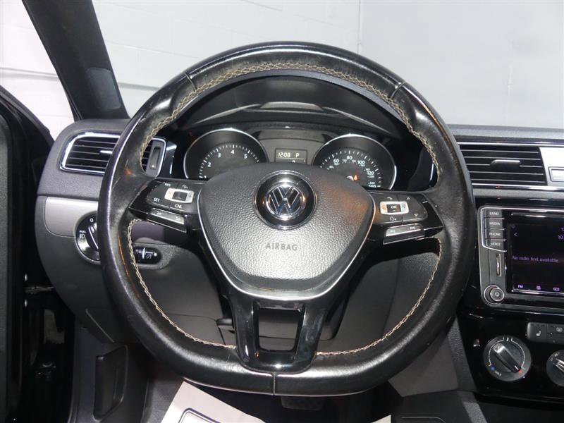 Used 2016 Volkswagen Jetta Sport image 27