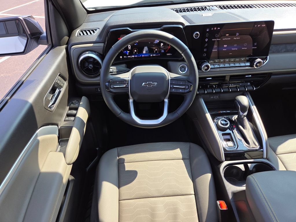 Used 2025 Chevrolet Colorado ZR2 w/ Technology Package AWD/4WD image 38