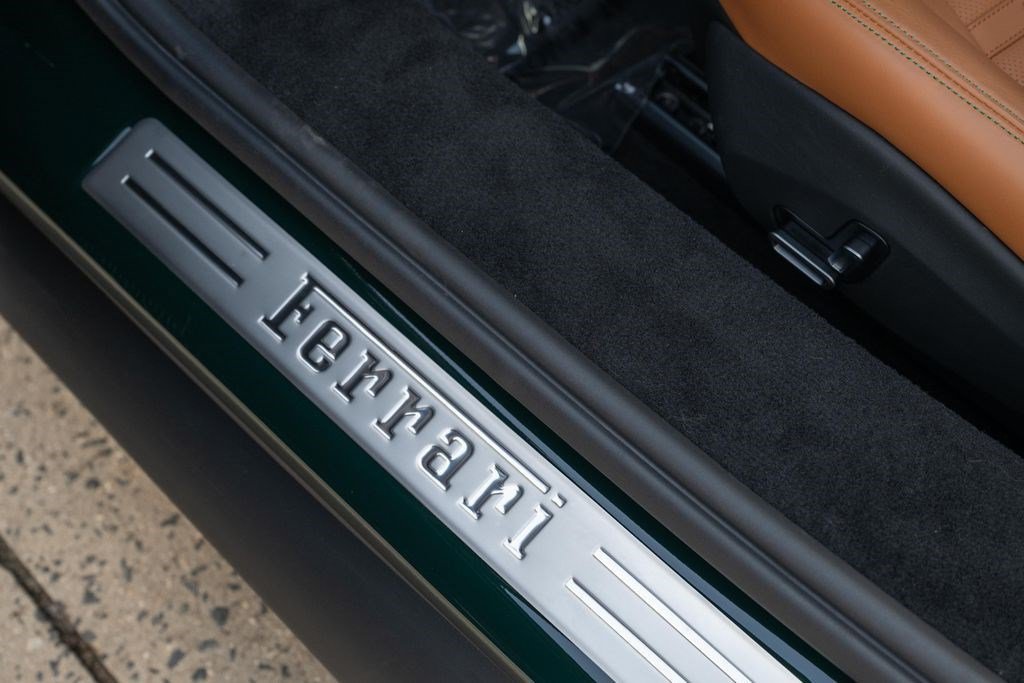 Used 2025 Ferrari 296 GTS RWD image 32