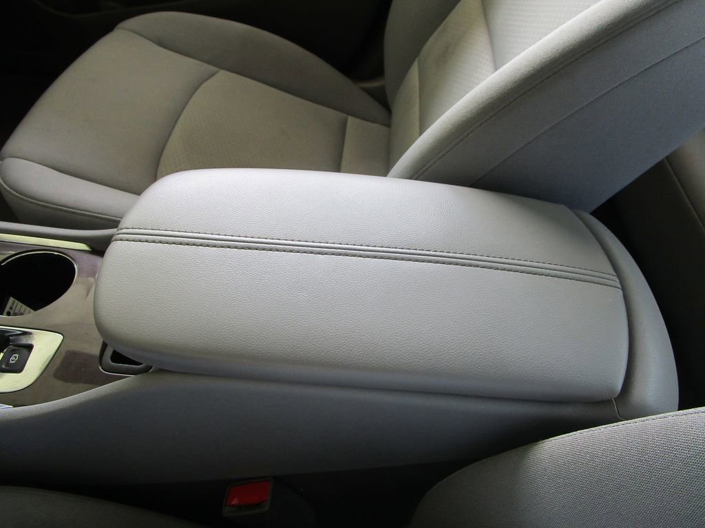 Used 2025 Chevrolet Malibu LT image 28