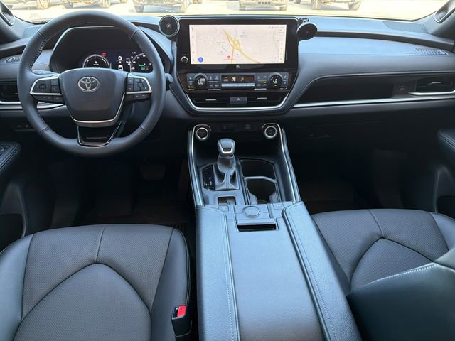 Used 2026 Toyota Grand Highlander AWD Hybrid image 23