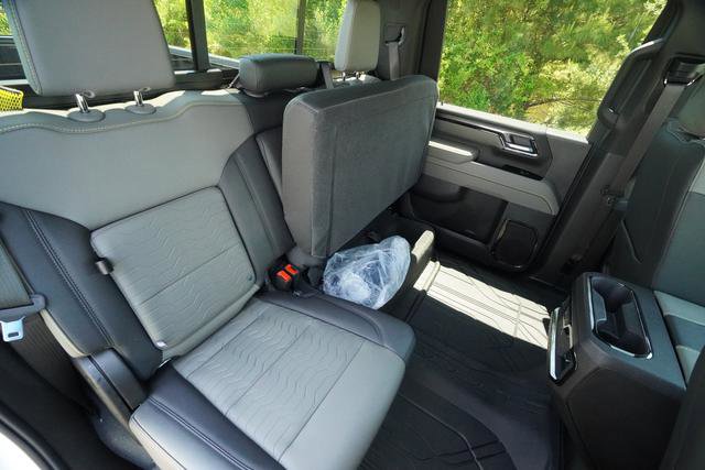 Used 2026 Chevrolet Silverado 2500 ZR2 AWD/4WD image 32