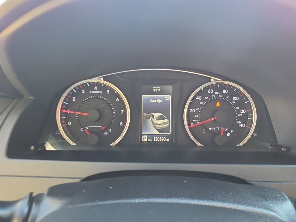 Used 2015 Toyota Camry SE w/ Moonroof Package FWD image 15