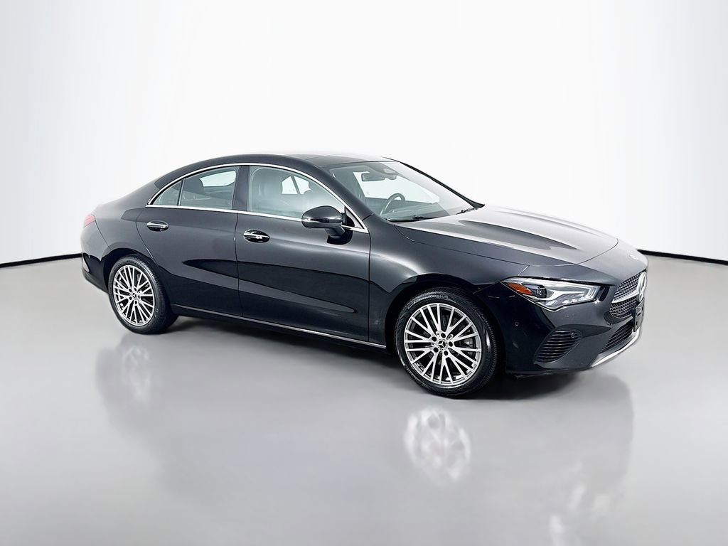 Used 2025 Mercedes-Benz CLA 250 4MATIC image 3
